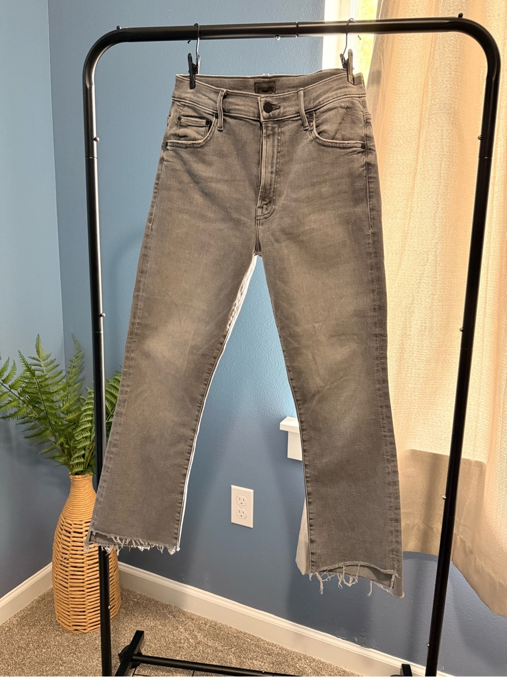 MOTHER Insider Crop Step Fray Jeans- Washed Gray